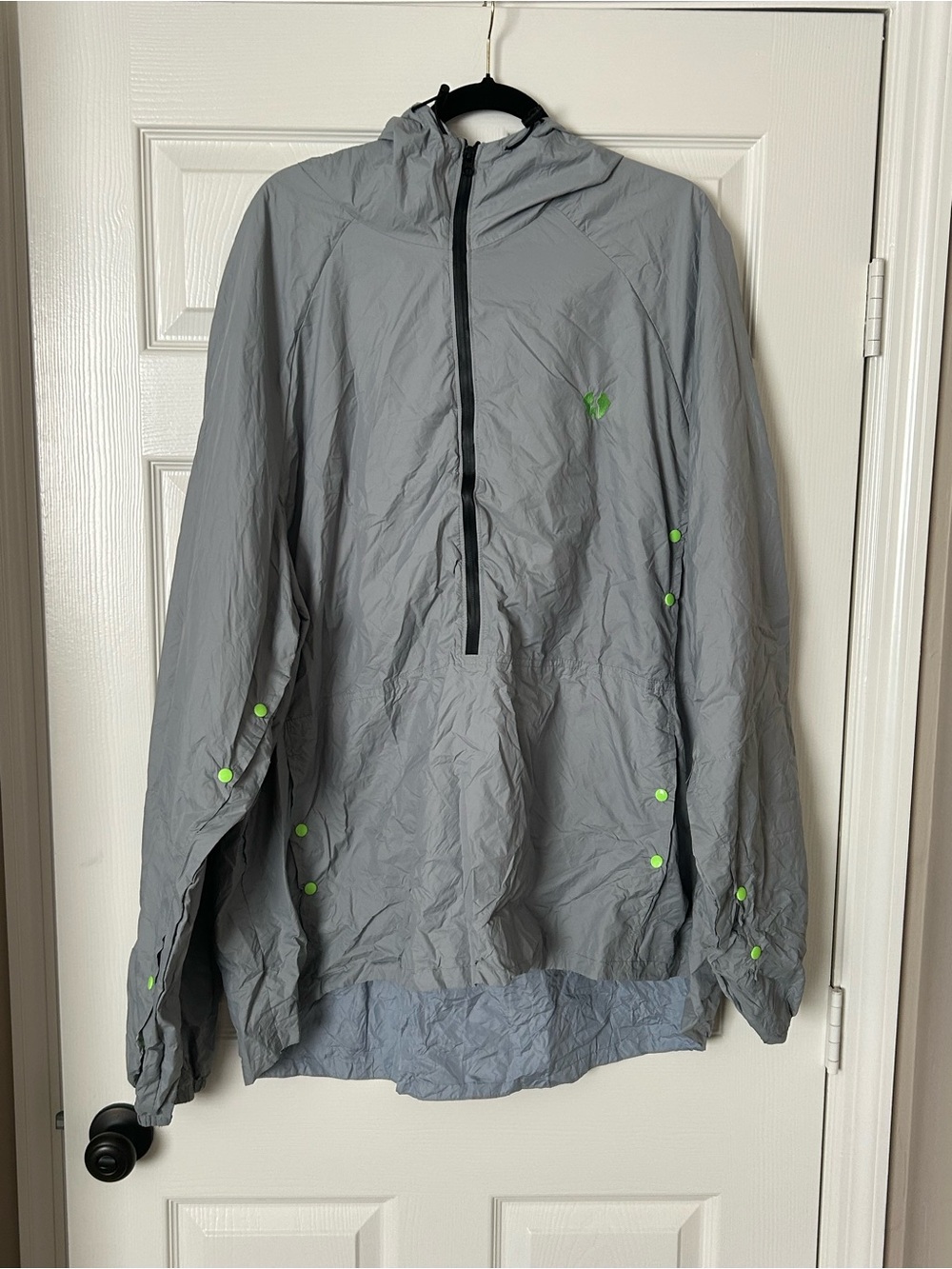 Uncharted Supply Co. Survival Windbreaker Coat Men’s Large Packable